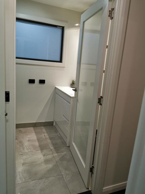 Youngtown Executive Apartments - 2BR Included, Free Parking & Wifi, Sofa Bed & Cot Fee Applies - Darwin Holiday 39