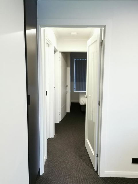 Youngtown Executive Apartments - 2BR Included, Free Parking & Wifi, Sofa Bed & Cot Fee Applies - Darwin Holiday 11