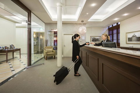 Launceston Central Apartment Hotel Official - Darwin Holiday 21