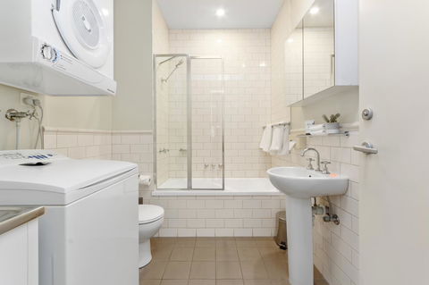 Launceston Central Apartment Hotel Official - Darwin Holiday 13