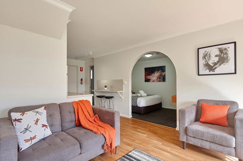 Elphin Serviced Apartments - Darwin Holiday 11