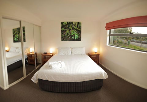 Driftwood - Darwin Holiday 8