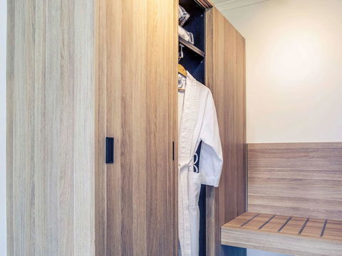 Mercure Launceston - Darwin Holiday 31