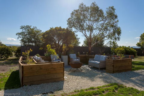 Harrison Grove - Darwin Holiday 13