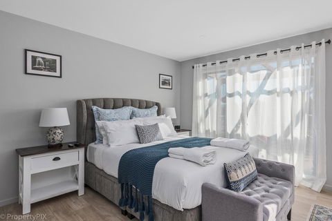 Harrison Grove - Darwin Holiday 2