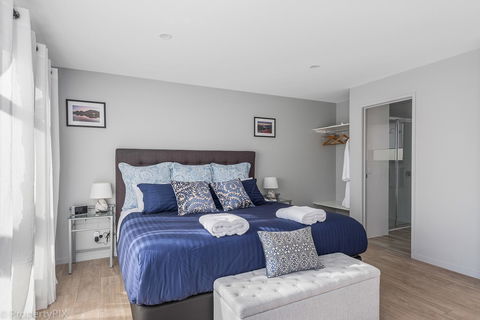 Harrison Grove - Darwin Holiday 5