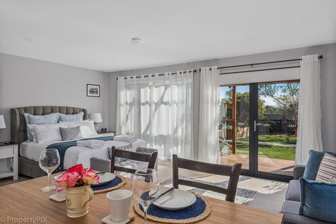 Harrison Grove - Darwin Holiday 11