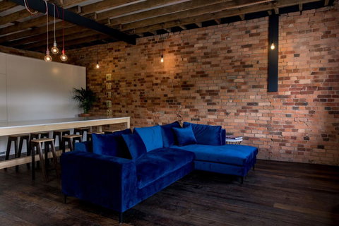 105 Mac Unique Apartments - Darwin Holiday 24