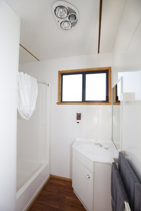 Seven Mile Beach Cabin And Caravan Park - Darwin Holiday 17