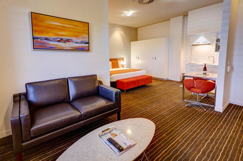 Mantra Charles Hotel - Darwin Holiday 22