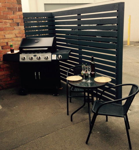 Two Up On York - Darwin Holiday 21