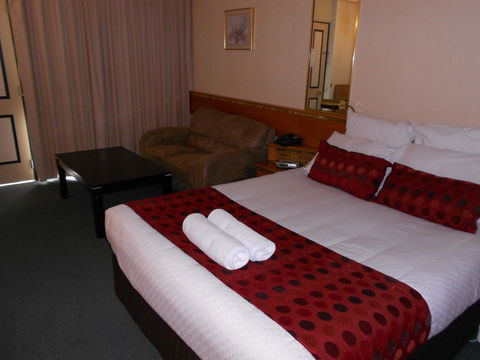 Commodore Regent - Darwin Holiday 32