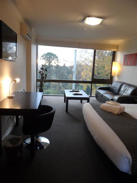 Commodore Regent - Darwin Holiday 37