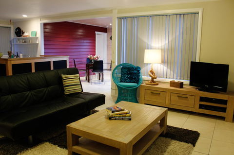 Mermaids Of Bicheno - Darwin Holiday 2