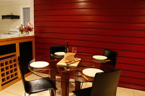 Mermaids Of Bicheno - Darwin Holiday 4