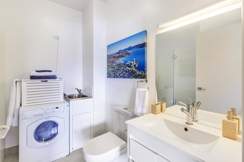 Bellerive Marina View Apartments NO 27 - Darwin Holiday 10