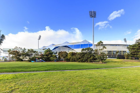 Bellerive Marina View Apartments NO 27 - Darwin Holiday 19