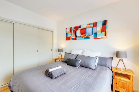 Bellerive Marina View Apartments NO 27 - Darwin Holiday 5