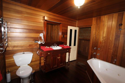 Kerrellie Cottages 2, 4 & 8 Reid Street - Darwin Holiday 25