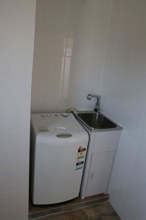 Penguin Seaside Farm - Darwin Holiday 8