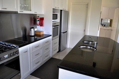 Belton Apartments-Hedge Cottage - Darwin Holiday 4
