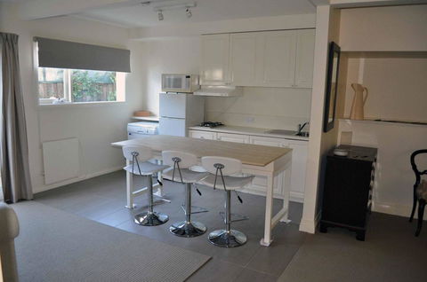 Belton Apartments-Hedge Cottage - Darwin Holiday 32