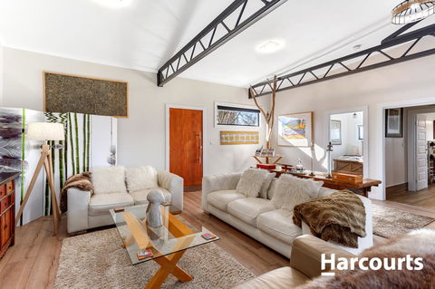 The WeareHouse In Deloraine - Darwin Holiday 13