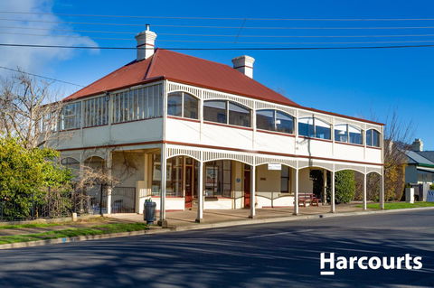 The WeareHouse In Deloraine - Darwin Holiday 1
