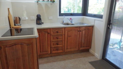 Karoola Cottage Self Contained - Darwin Holiday 5