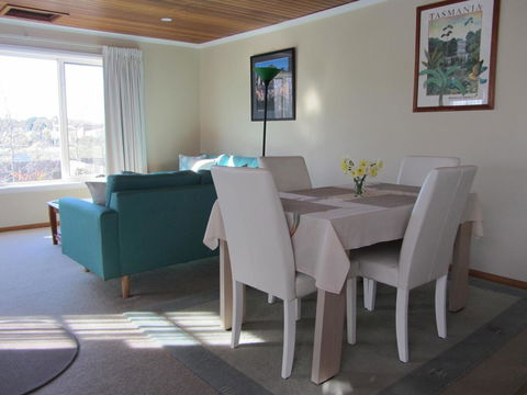 Elm Trees Accommodation @ Ross - Darwin Holiday 13