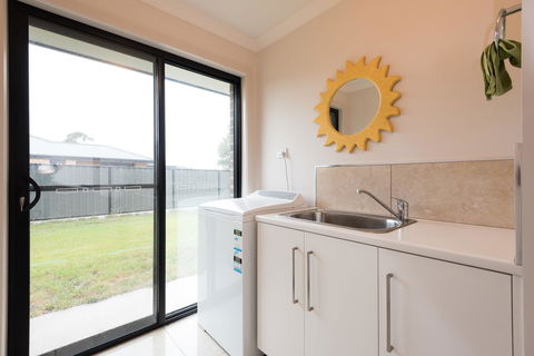 Euphoria House - Darwin Holiday 6