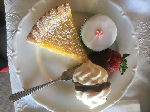 House On The Hill Bed And Breakfast - Darwin Holiday 1