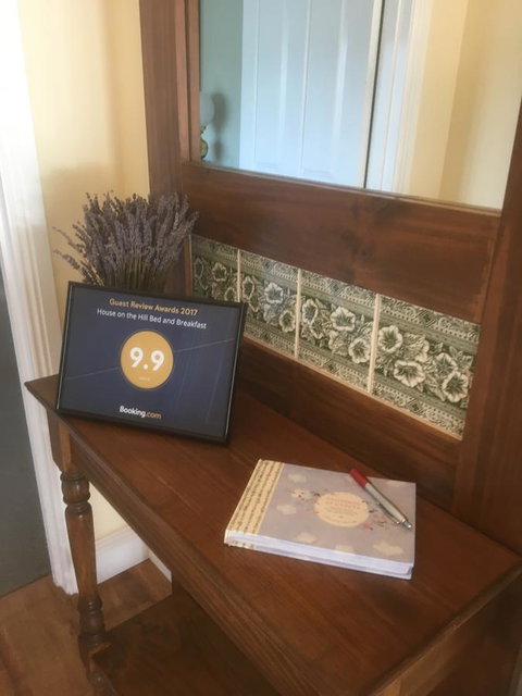 House On The Hill Bed And Breakfast - Darwin Holiday 17