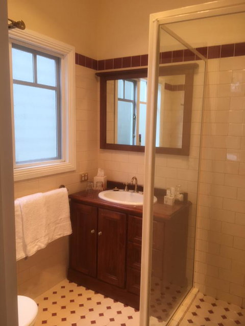 House On The Hill Bed And Breakfast - Darwin Holiday 14