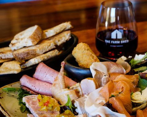 Cod Rock Point - Darwin Holiday 6