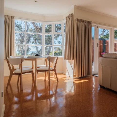 Cod Rock Point - Darwin Holiday 13