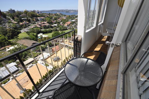 Neutral Bay Self Contained Studio Apartments - Darwin Holiday 3
