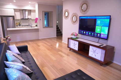 New Comfort House Near Box Hill - Darwin Holiday 1