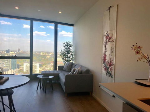New High Rise Southbank Apartment With Park Views - Darwin Holiday 1