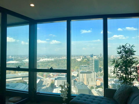 New High Rise Southbank Apartment With Park Views - Darwin Holiday 0