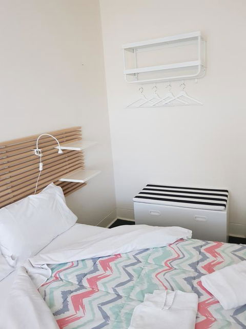 New Ivanhoe Hotel - Darwin Holiday 1