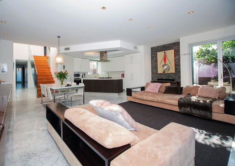New Luxury Home Near Coogee Beach In Sydney - Darwin Holiday 2