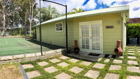 NEW: Tranquil Retreat -The Barn House Ingleside, Northern Beaches - Darwin Holiday 1