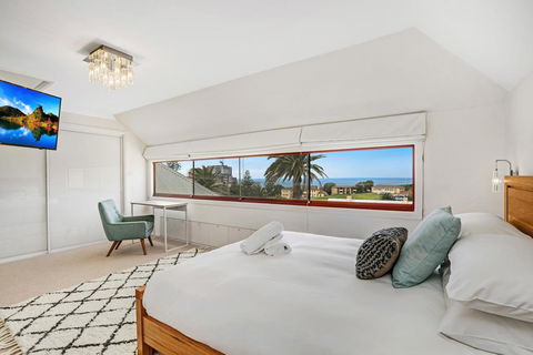 Newcastle Executive Homes - Oceanview Terrace - Darwin Holiday 0