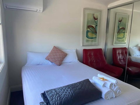 Newcastle Motel - Darwin Holiday 0