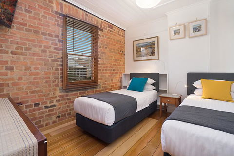 Newcastle Short Stay Apartments - 9 Alfred Street - Darwin Holiday 1