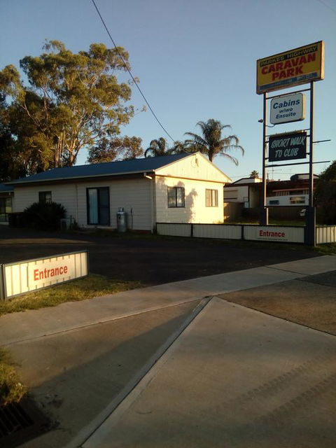 Newell Hwy Caravan Park - Darwin Holiday 3