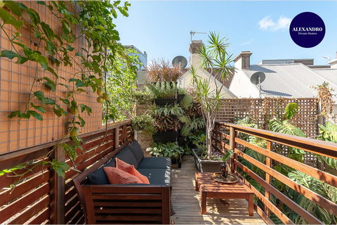 Newly Renovated Dream Mansion - In The Heart Of The City - Darwin Holiday 0