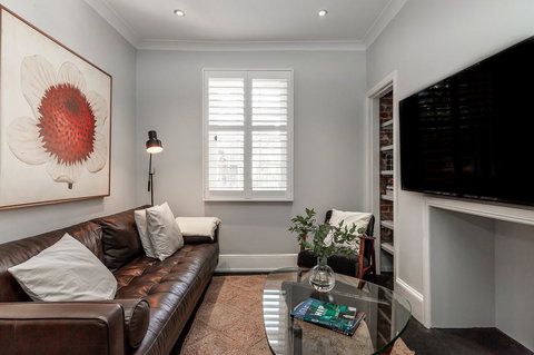 Newly Renovated Dream Mansion - In The Heart Of The City - Darwin Holiday 3