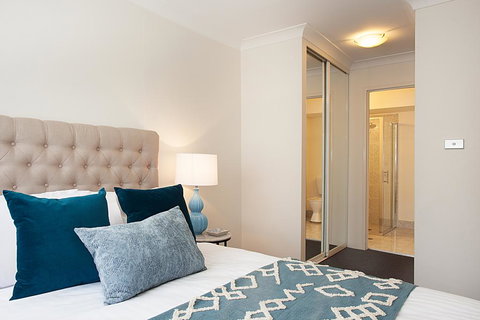 Newly-furnished 2-Bed Apartment With Gym And Pool - Darwin Holiday 3